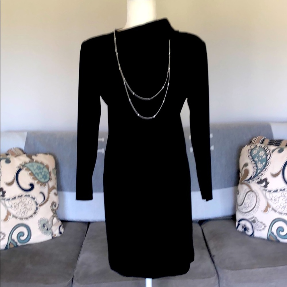 Misook black midi dress w/ fold down “v” collar. S